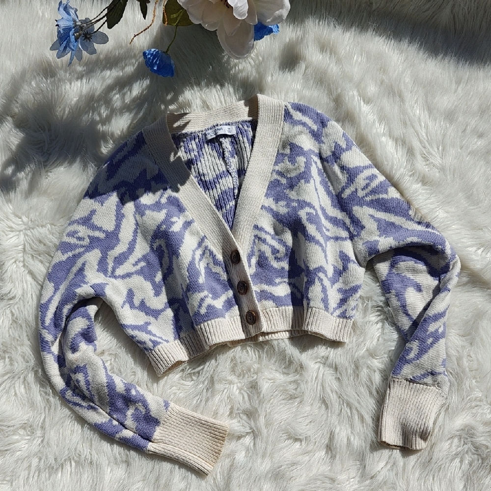 Arizona Jean Company Lavender & Cream Cropped V-Neck Cardigan